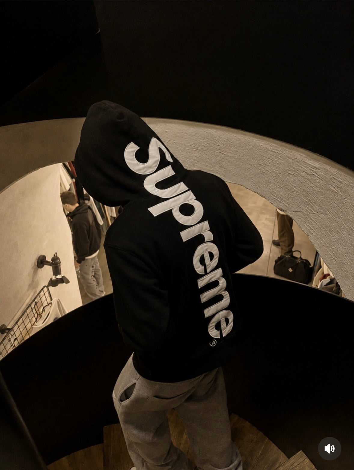 Supreme hoodie